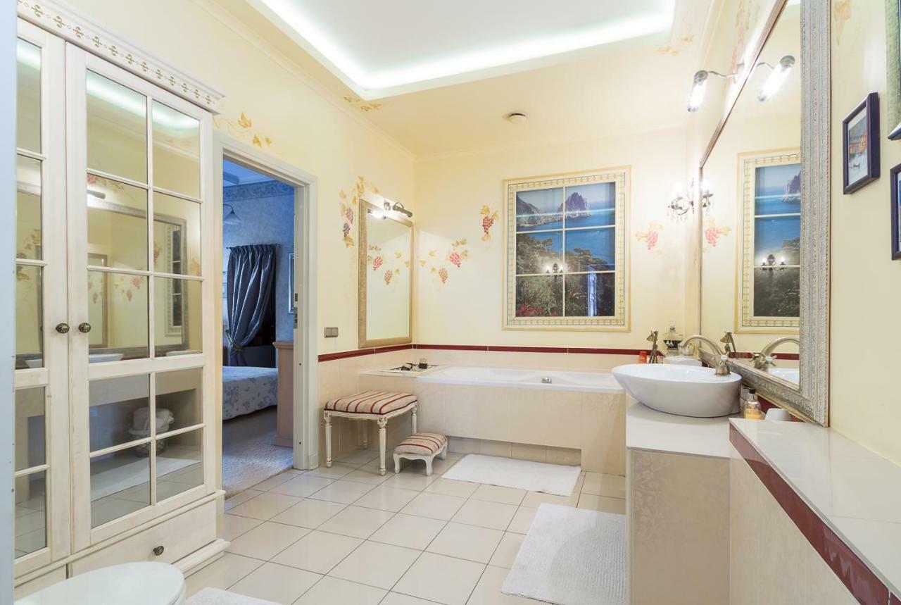 Royal Apartment Riga Luaran gambar
