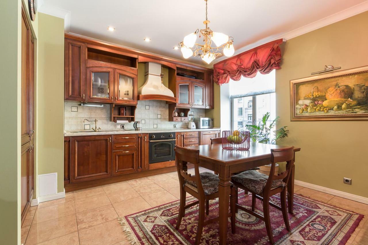 Royal Apartment Riga Luaran gambar
