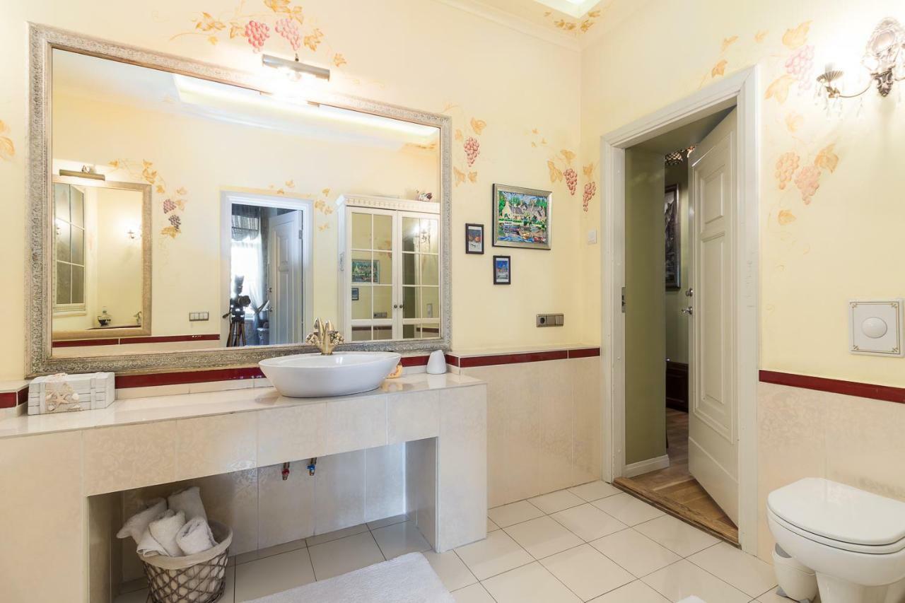 Royal Apartment Riga Luaran gambar